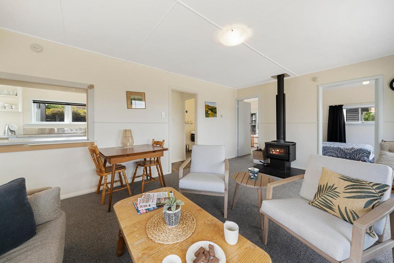 The Green Trout - Paraparaumu Beach Holiday Home Exterior foto
