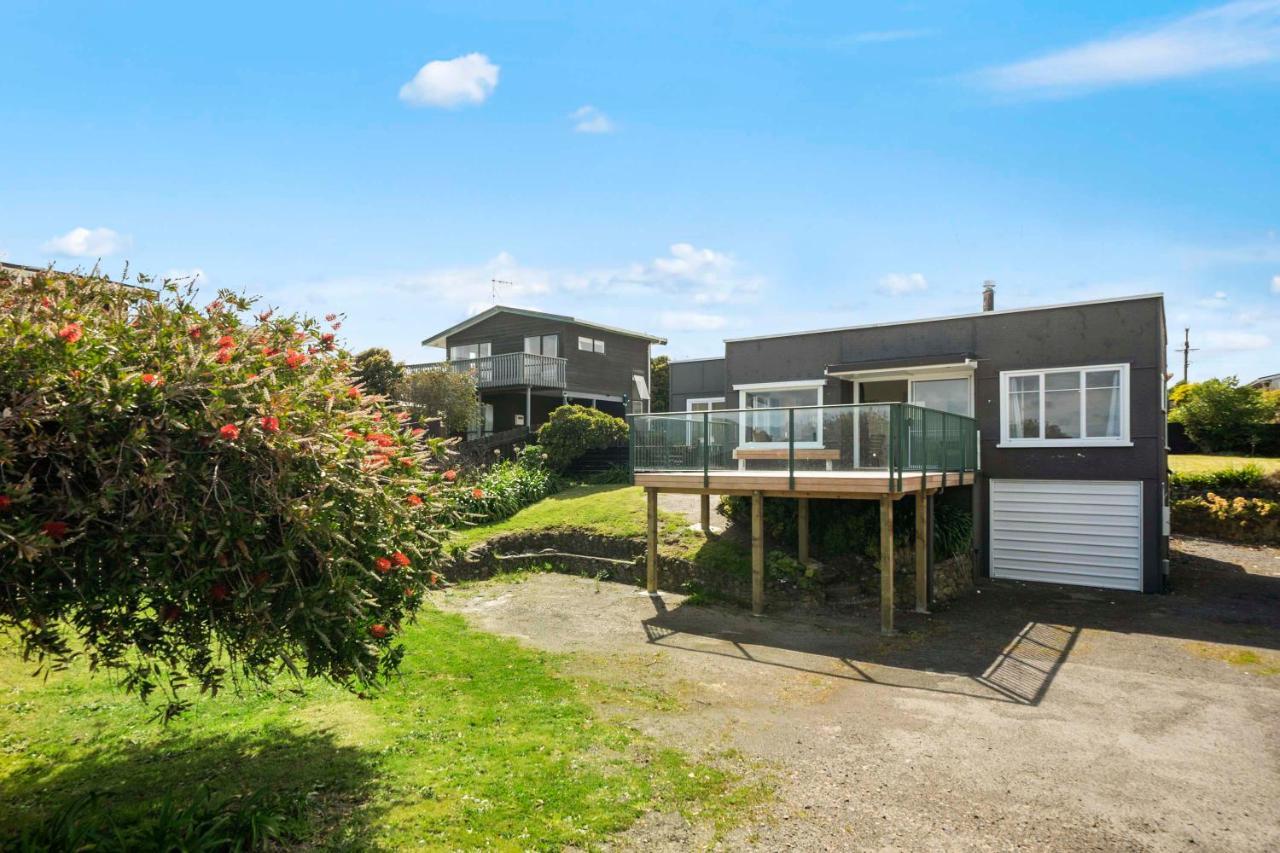 The Green Trout - Paraparaumu Beach Holiday Home Exterior foto